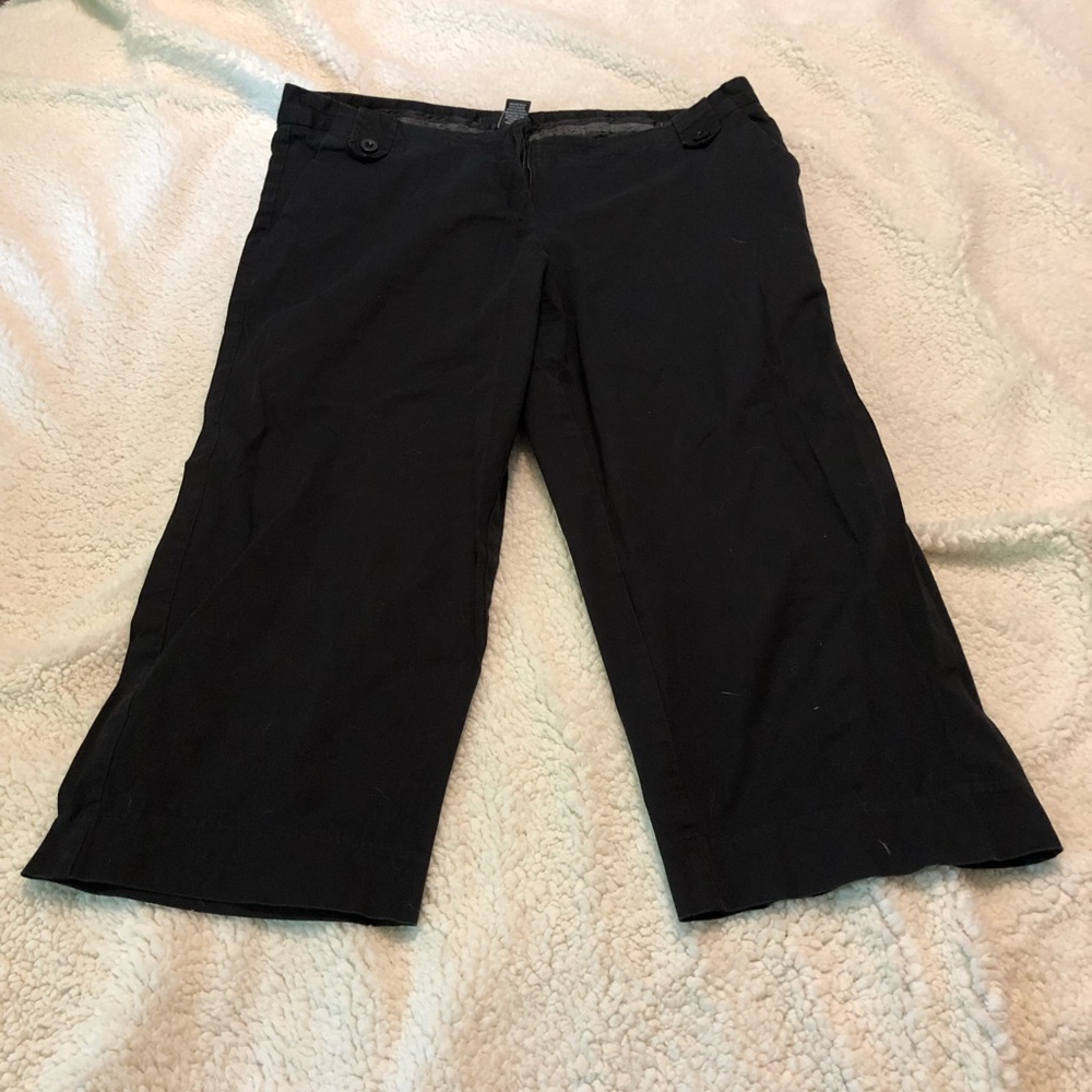 The Limited Capris